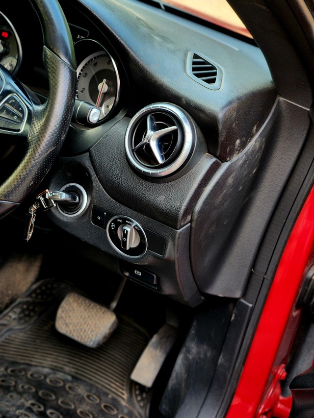 Second-hand 2016 Mercedes-Benz CLA 200 Sport Edition for sale in New Delhi-14