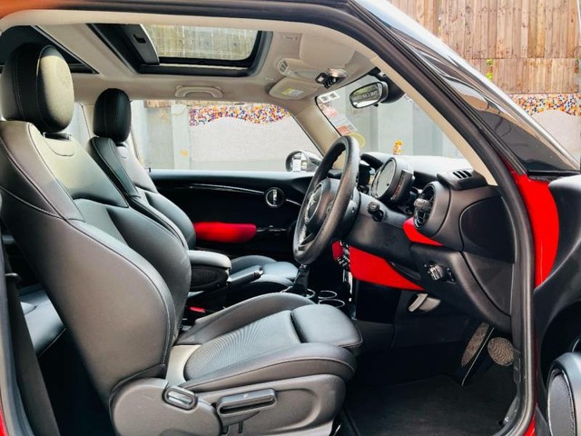 Second-hand 2019 Mini 3 DOOR Cooper D for sale in Pune-4