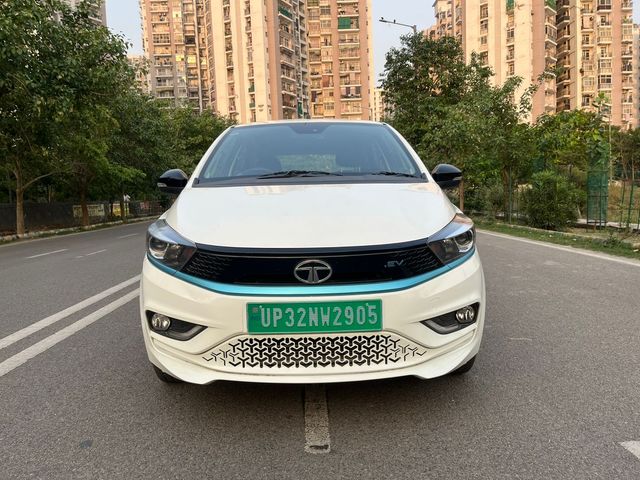 Tata Tiago EV एक्सजेड प्लस LR Second-hand 2023 Tata Tiago EV एक्सजेड प्लस LR for sale in Noida
