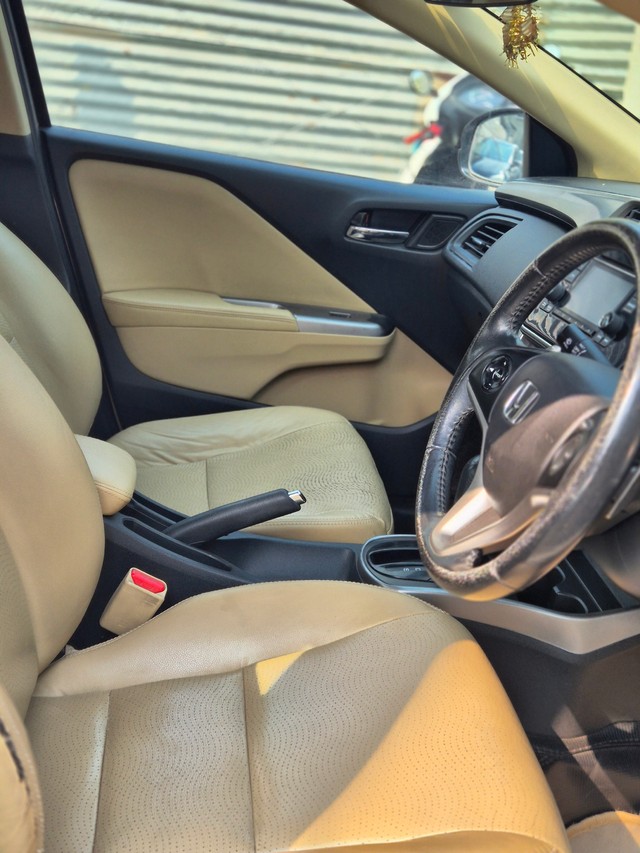 Second-hand 2015 Honda City i VTEC CVT VX for sale in Vadodara-13