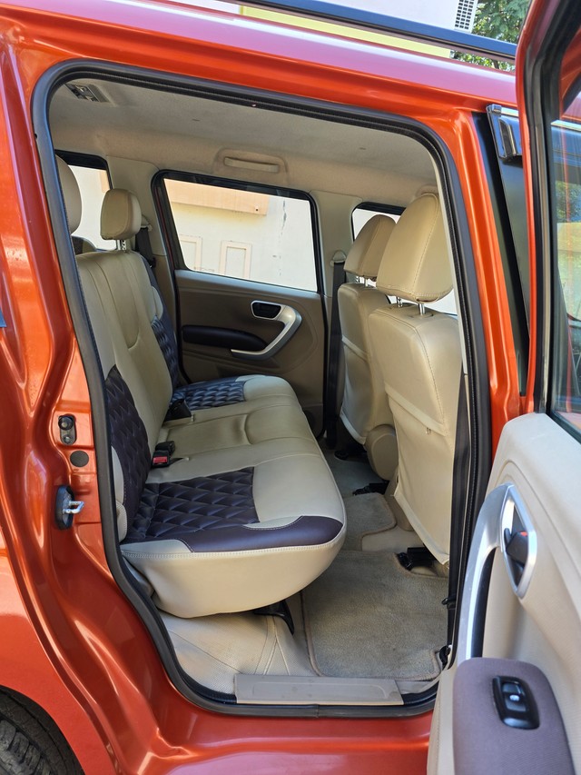 Second-hand 2016 Mahindra TUV 300 T8 for sale in Bangalore-10