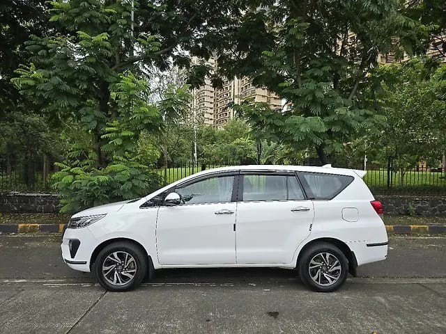 Second-hand 2022 Toyota Innova Crysta 2.4 VX 8 STR for sale in Mumbai-3