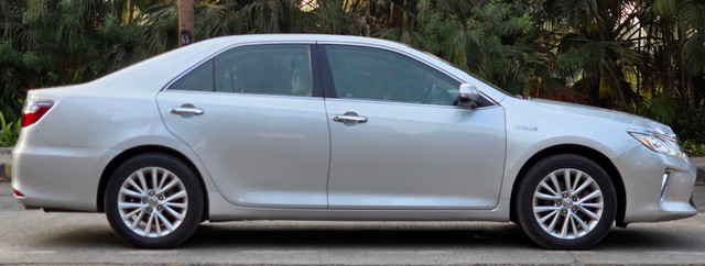 Second-hand 2015 Toyota Camry Hybrid for sale in Mumbai-1