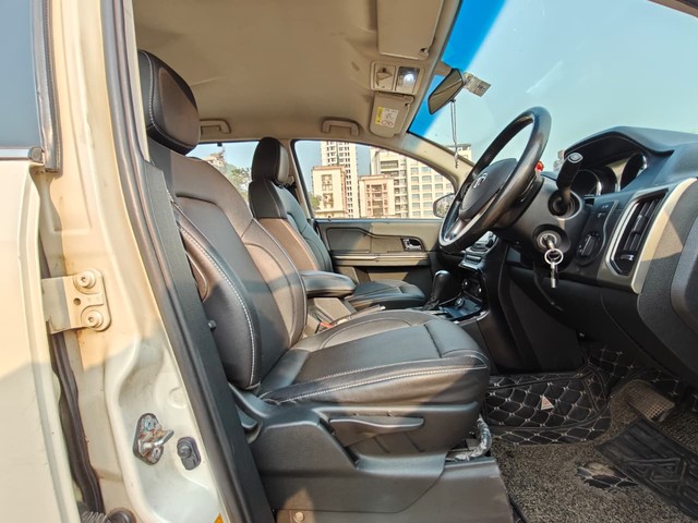 Second-hand 2018 Tata Hexa XTA for sale in Mumbai-10