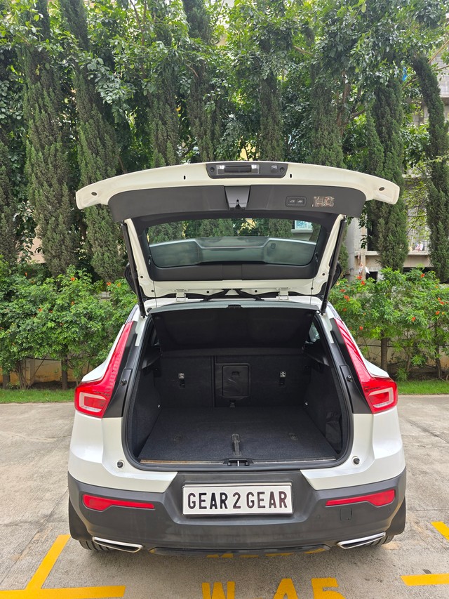 Second-hand 2020 Volvo XC40 T4 R-Design for sale in Bangalore-6