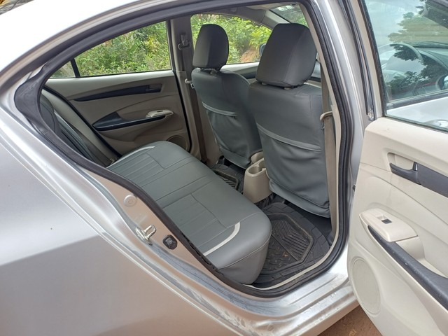 Second-hand 2011 Honda City 1.5 E MT for sale in Pune-9