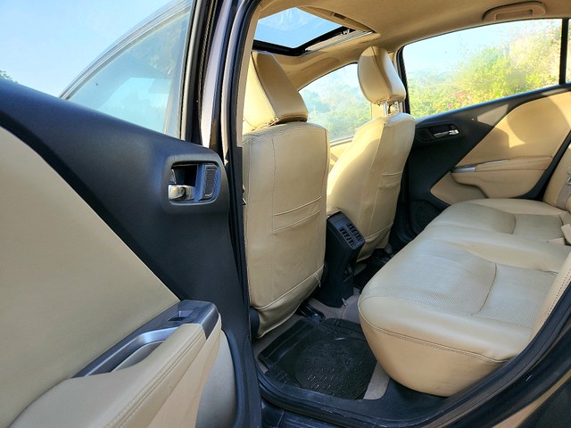 Second-hand 2015 Honda City i VTEC CVT VX for sale in New Delhi-19