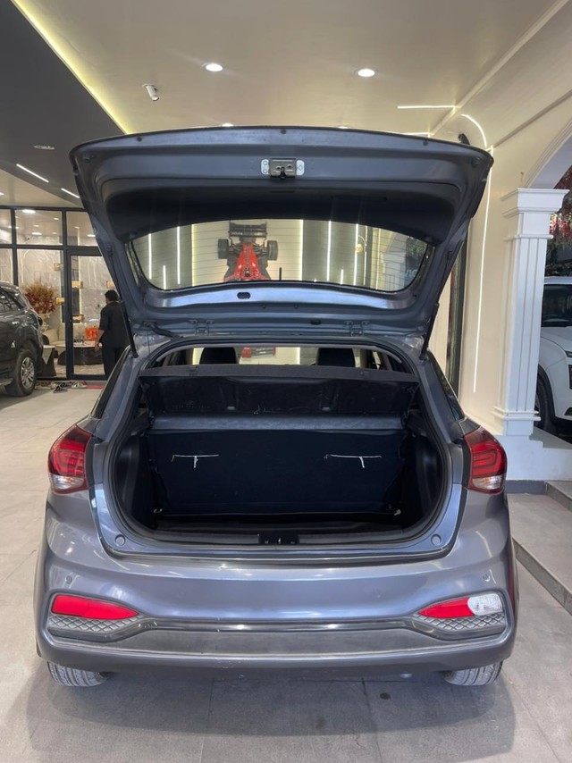 Hyundai i20 Sportz Plus BSIV Second-hand 2019 Hyundai i20 Sportz Plus BSIV for sale in Hyderabad-17