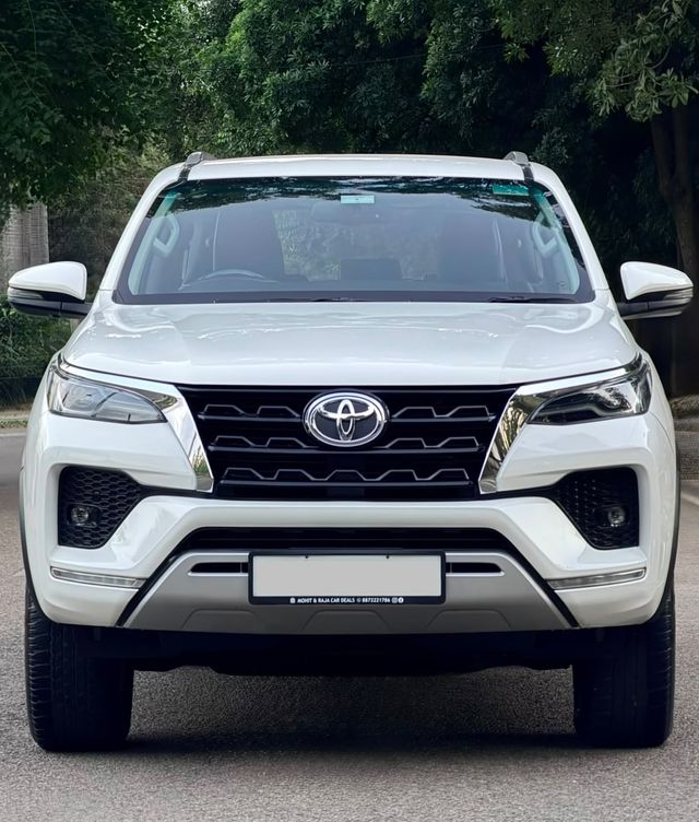 Toyota Fortuner 4X2 Diesel AT Second-hand 2024 Toyota Fortuner 4X2 Diesel AT for sale in Chandigarh