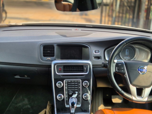 Second-hand 2015 Volvo XC60 D5 Summum for sale in Vadodara-12