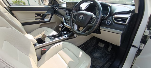 Second-hand 2023 Tata Safari XZA Plus (O) AT BSVI for sale in Noida-10