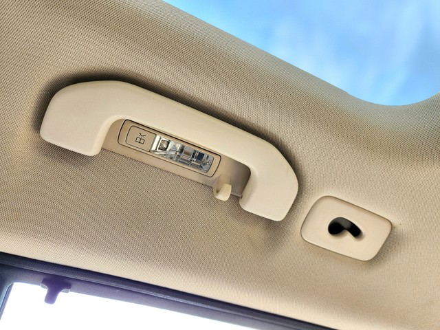 Second-hand 2016 Mercedes-Benz GLC 220d 4MATIC Sport for sale in New Delhi-7