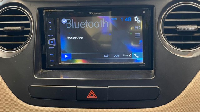 Second-hand 2017 Hyundai Grand i10 Magna AT for sale in Hyderabad-10