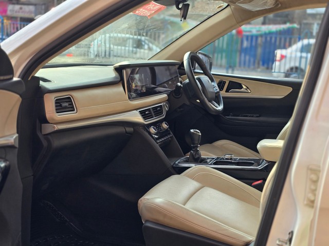 Second-hand 2024 Mahindra XUV700 AX7L 7Str Diesel for sale in Kolkata-10