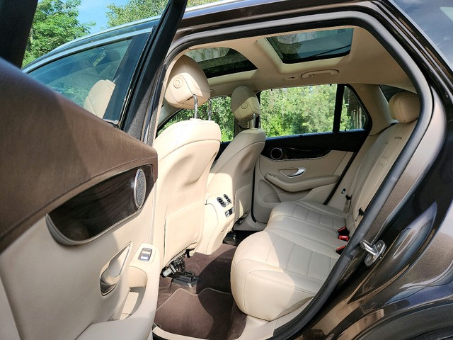 Second-hand 2016 Mercedes-Benz GLC 220d 4MATIC Sport for sale in New Delhi-18