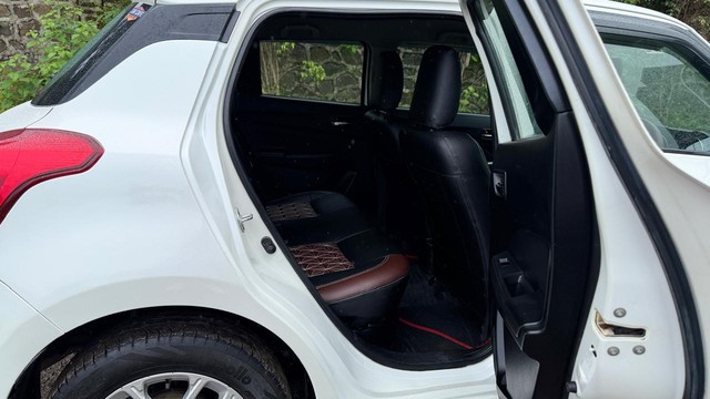 Second-hand 2018 Maruti Swift AMT ZDI for sale in Pune-9