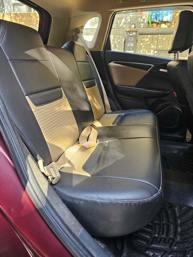 Second-hand 2016 Honda Jazz 1.2 V i VTEC for sale in Gurgaon-10