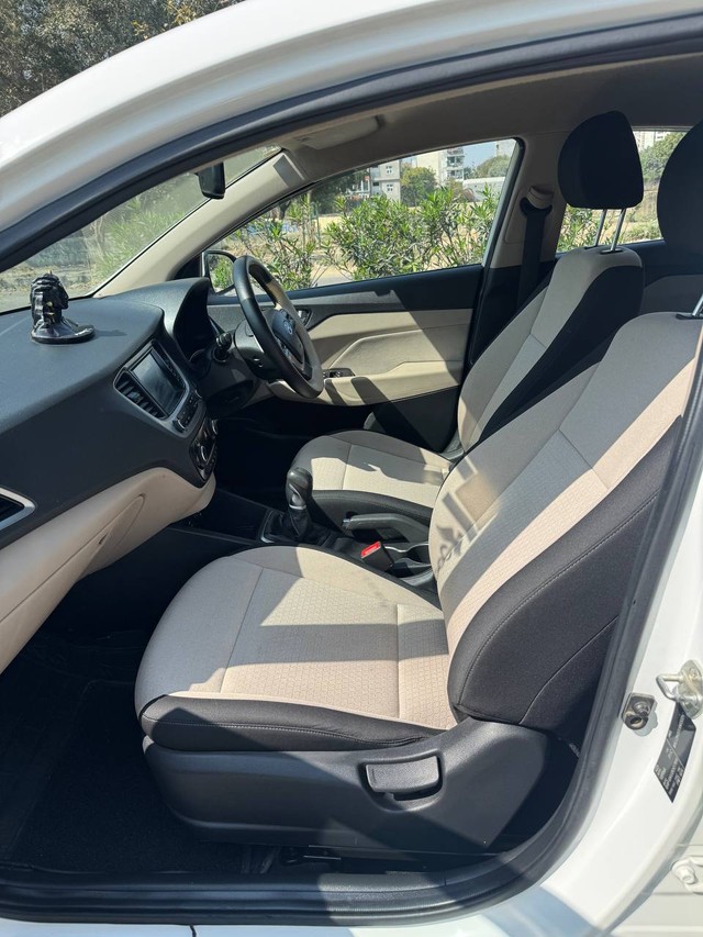 Second-hand 2019 Hyundai Verna VTVT 1.6 SX for sale in New Delhi-8