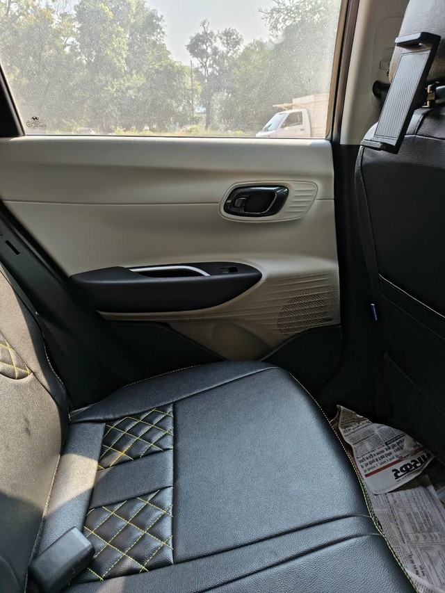 Second-hand 2023 Hyundai i20 Asta for sale in Jabalpur-6