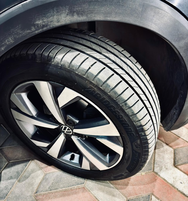 Second-hand 2021 Volkswagen Taigun 1.0 TSI Topline BSVI for sale in Madurai-5