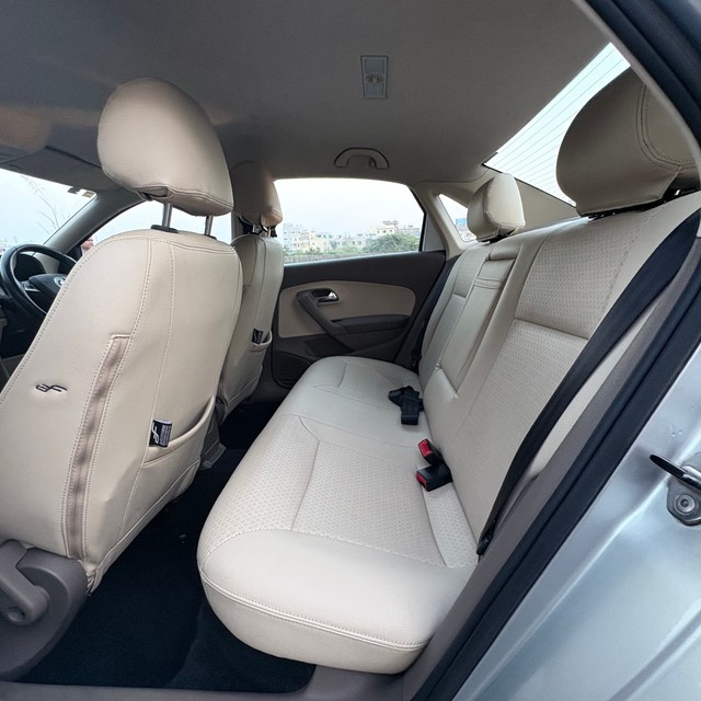 Second-hand 2014 Skoda Rapid 1.6 TDI Ambition Plus for sale in Pune-12