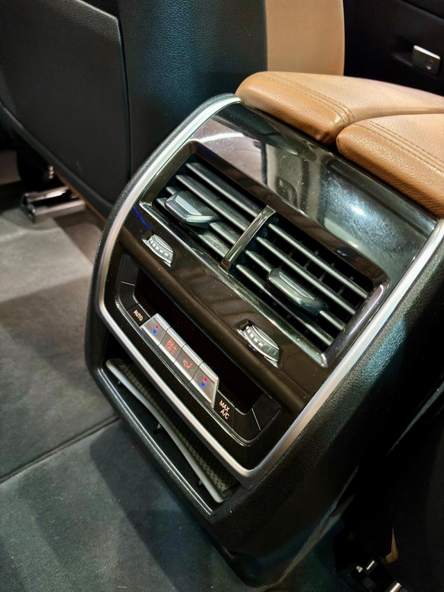 Second-hand 2021 BMW X5 xDrive 30d xLine for sale in Madurai-17