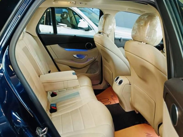 Second-hand 2021 Mercedes-Benz GLC 200 for sale in Thane-9