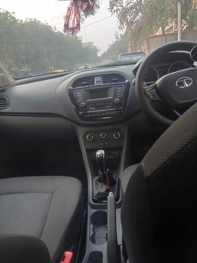 Second-hand 2017 Tata Tigor 1.2 Revotron XT for sale in New Delhi-7