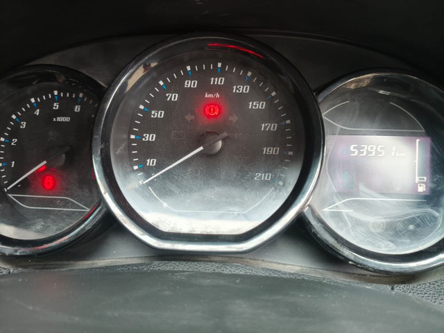 Second-hand 2021 Renault Duster RXE Turbo for sale in Kolkata-7