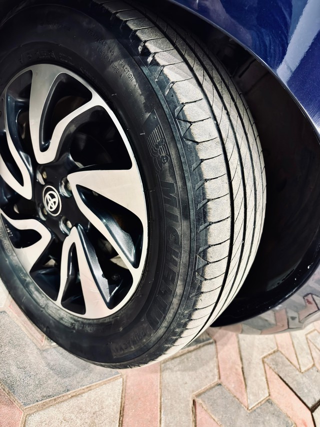 Second-hand 2019 Toyota Glanza V CVT for sale in Madurai-5