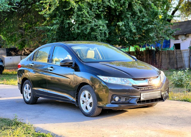 Second-hand 2015 Honda City i VTEC CVT VX for sale in New Delhi-11