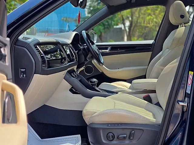 Second-hand 2022 Skoda Kodiaq L & K BSVI for sale in Mumbai-6