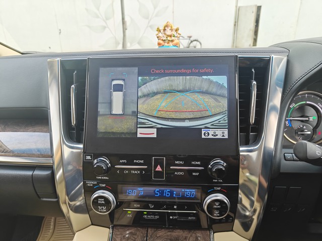 Second-hand 2020 Toyota Vellfire Executive Lounge BSVI for sale in Mumbai-15