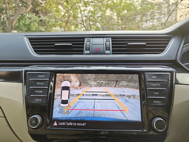 Second-hand 2016 Skoda Superb LK 1.8 TSI AT for sale in Mumbai-6