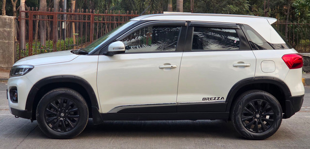 Second-hand 2020 Maruti Vitara Brezza ZXI AT for sale in Mumbai-3