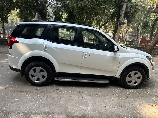 Second-hand 2019 Mahindra XUV500 W7 AT BSIV for sale in New Delhi-1