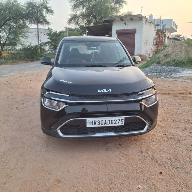 Kia Carens Premium Opt Second-hand 2024 Kia Carens Premium Opt for sale in Faridabad