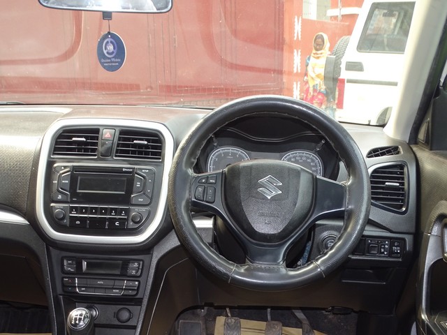 Second-hand 2021 Maruti Suzuki Vitara Brezza VXI for sale in Kolkata-4