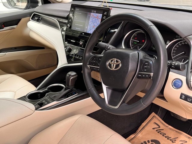 Second-hand 2024 Toyota Camry 2.5 Hybrid for sale in New Delhi-10