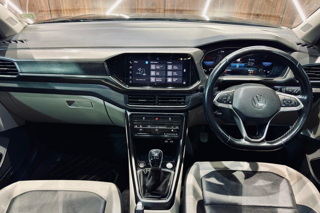 Second-hand 2021 Volkswagen Taigun 1.0 TSI Topline BSVI for sale in Madurai-8