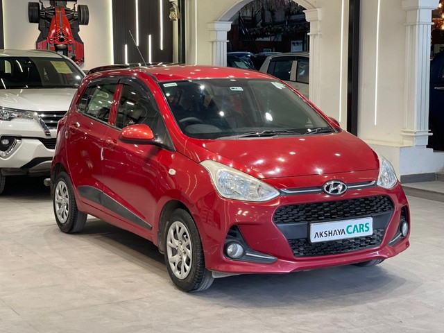 Second-hand 2017 Hyundai Grand i10 Magna AT for sale in Hyderabad-1