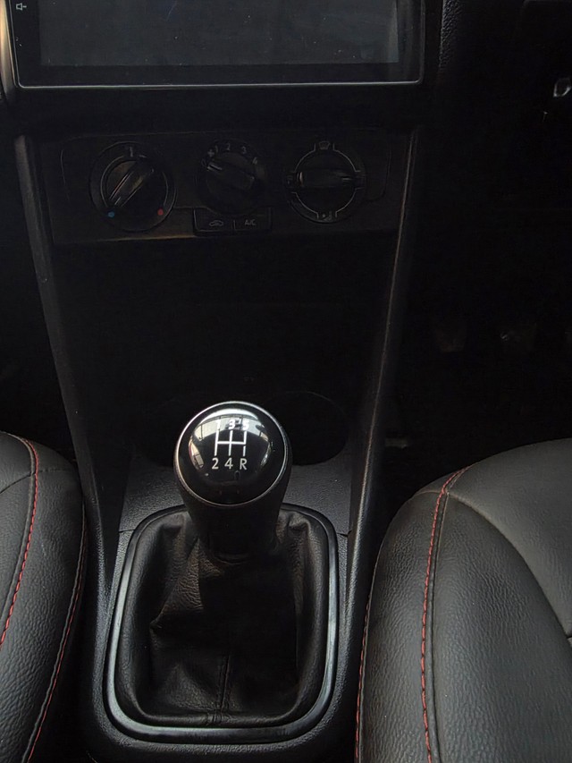 Second-hand 2020 Volkswagen Polo 1.0 MPI Trendline for sale in Mumbai-12