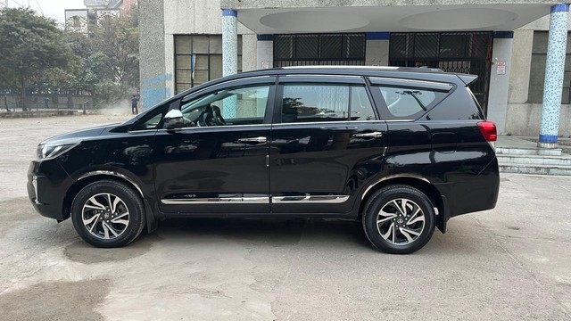 Second-hand 2022 Toyota Innova Crysta 2.4 G 7 STR for sale in New Delhi-4