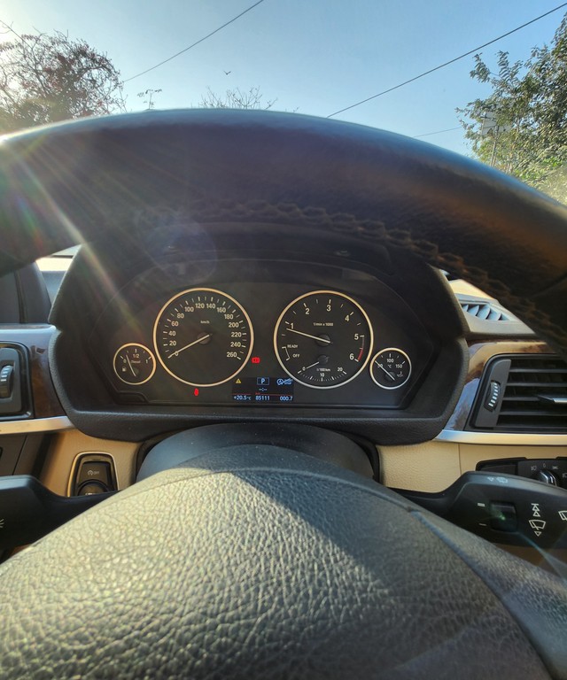 Second-hand 2016 BMW 3 Series 320d for sale in New Delhi-14