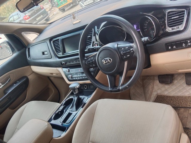 Second-hand 2020 Kia Carnival Prestige 6 STR for sale in New Delhi-9