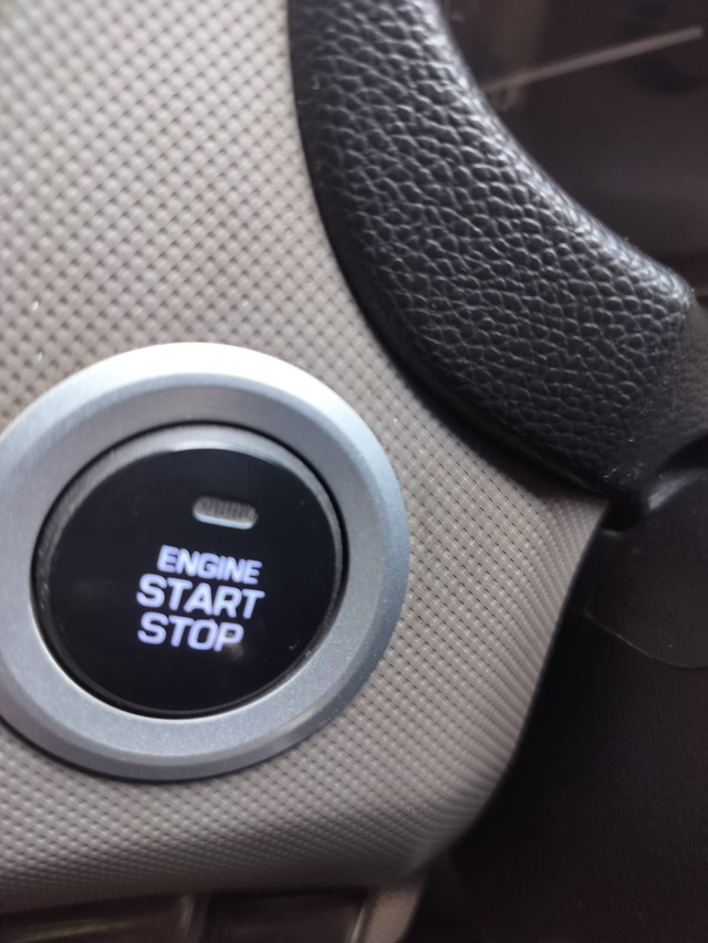 Second-hand 2016 Hyundai Creta 1.6 CRDi AT SX Plus for sale in Thane-16