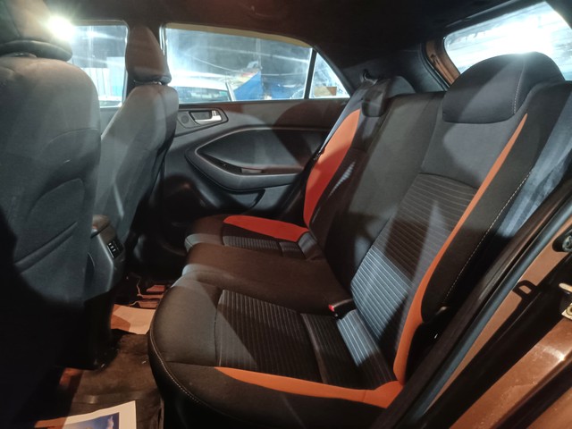 Second-hand 2015 Hyundai i20 Active 1.2 S for sale in Mumbai-10