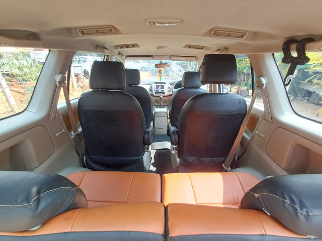 Second-hand 2013 Toyota Innova 2.5 G (Diesel) 7 Seater BS IV for sale in Pune-10