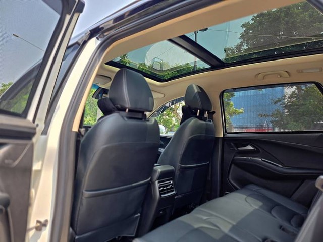 Second-hand 2024 MG Hector Sharp Pro SNOWSTORM CVT 2024-2025 for sale in Mumbai-11