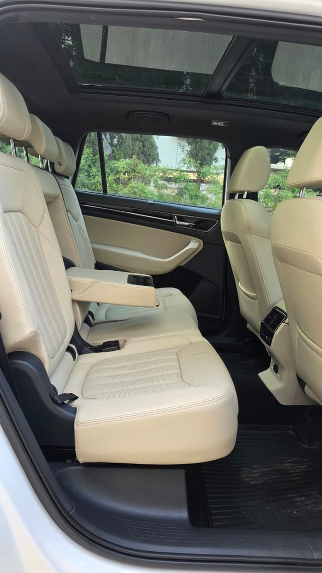 Second-hand 2022 Skoda Kodiaq L & K BSVI for sale in Bangalore-10